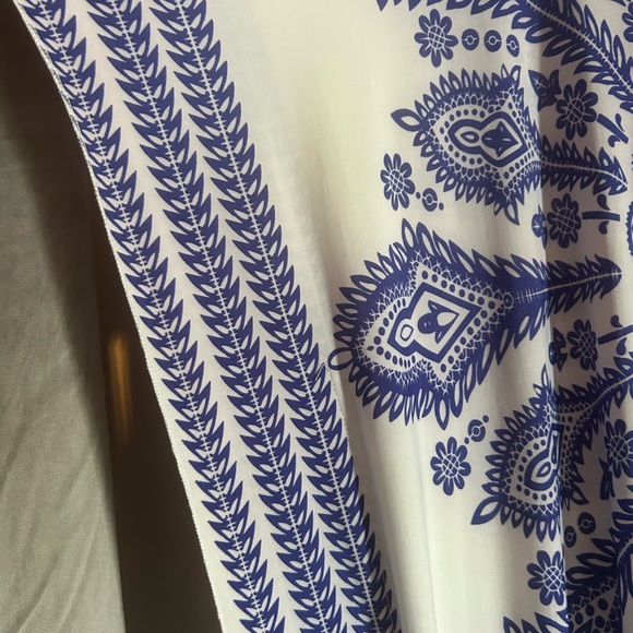 Maxi Dress Beach Coverup in fab rich blue print, EUC - super soft & comfort - Picture 6 of 7